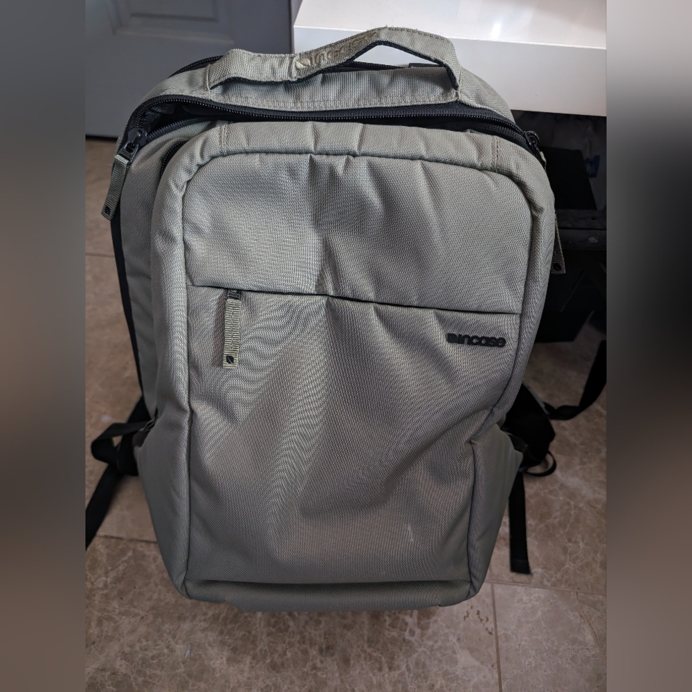 Incase Icon Backpack